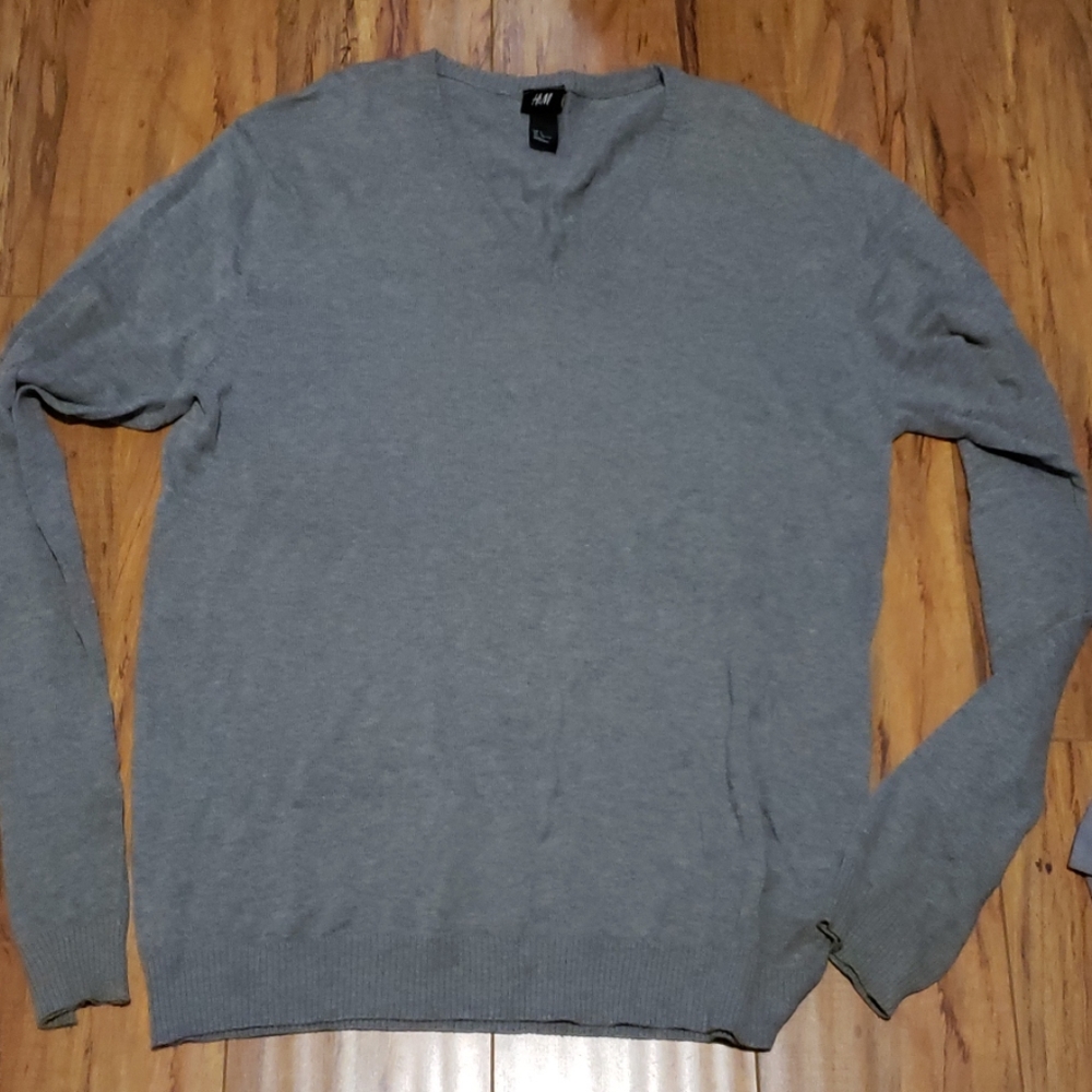 H&M Gray Cartigan sweater
